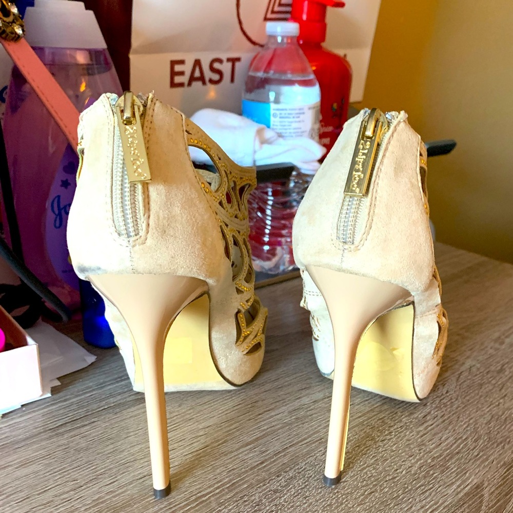 Heels 8.5